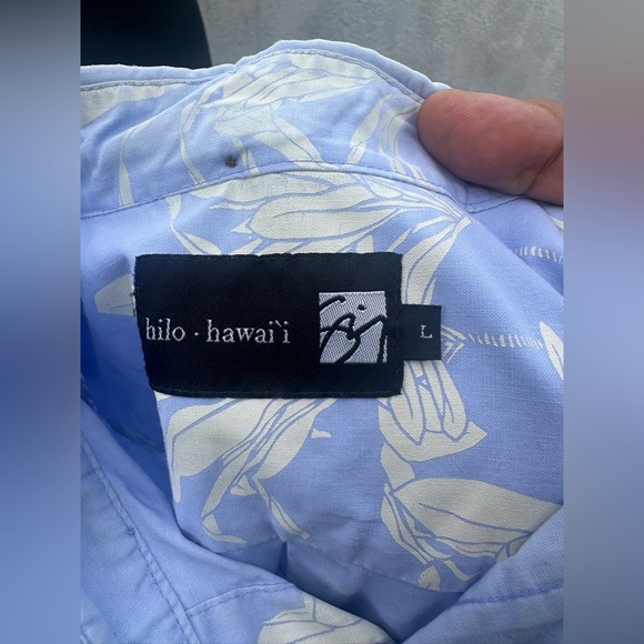 PreOwned Sig Zane Powder Blue/ White Hawaiian Print Full Button Men's Medium - Picture 4 of 4